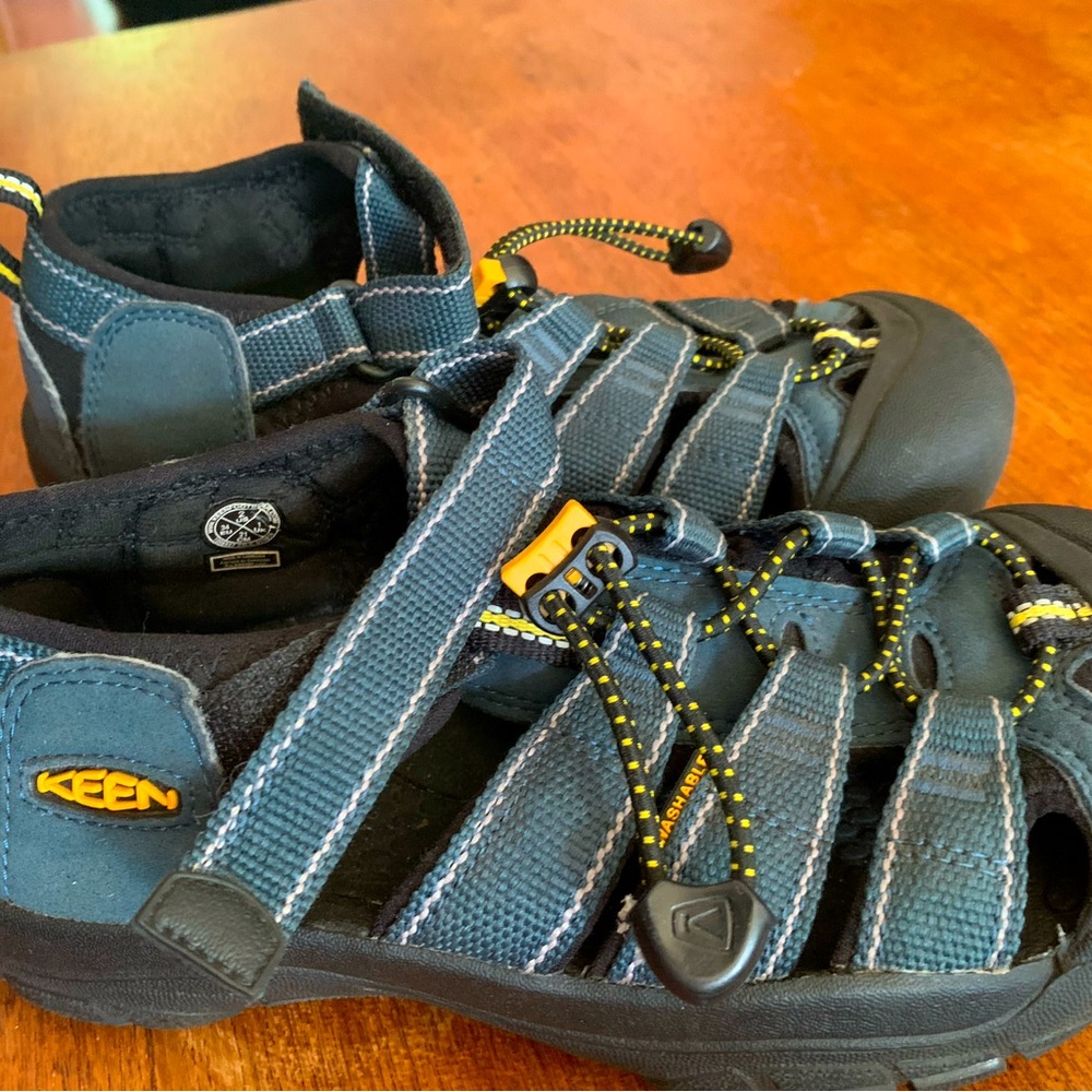KEEN Kid Sandals size 2